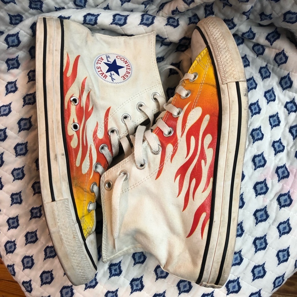 Converse High-Top Sneakers unisex with Flame Design